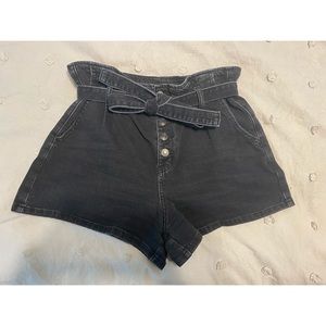Black AEO paper bag mom shorts size 10